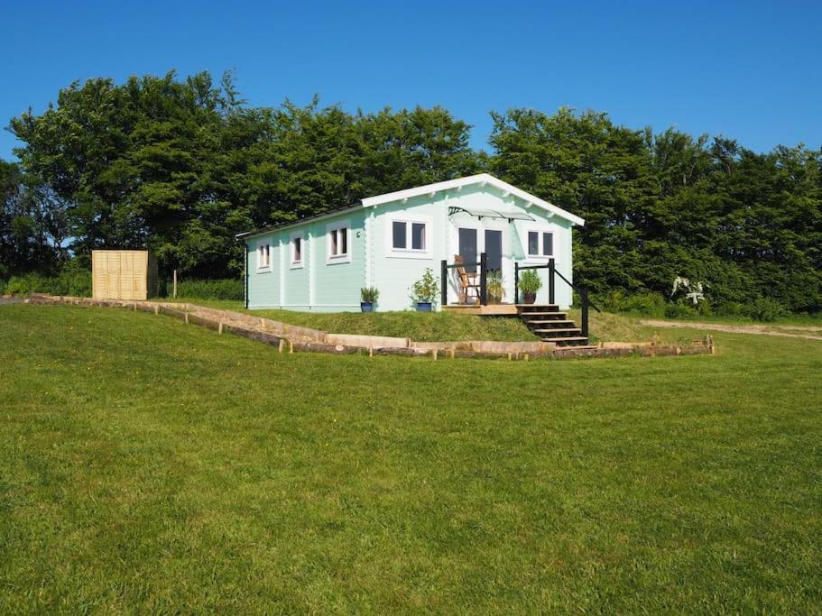 Ty Twt Villa Carmarthen Exterior photo